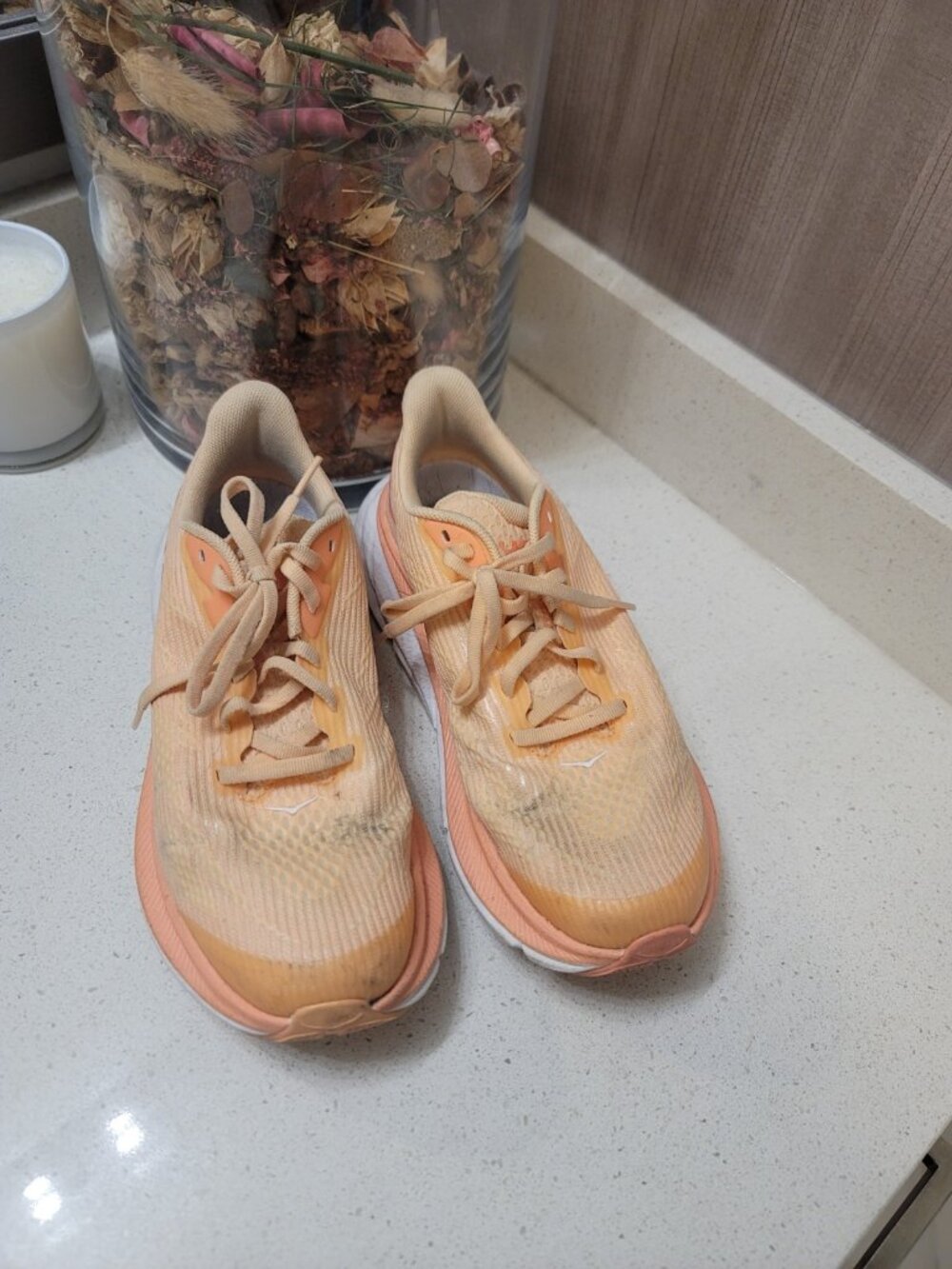 Hoka One One Y Clifton 9 Youth Running Shoes Orange Size 4MD